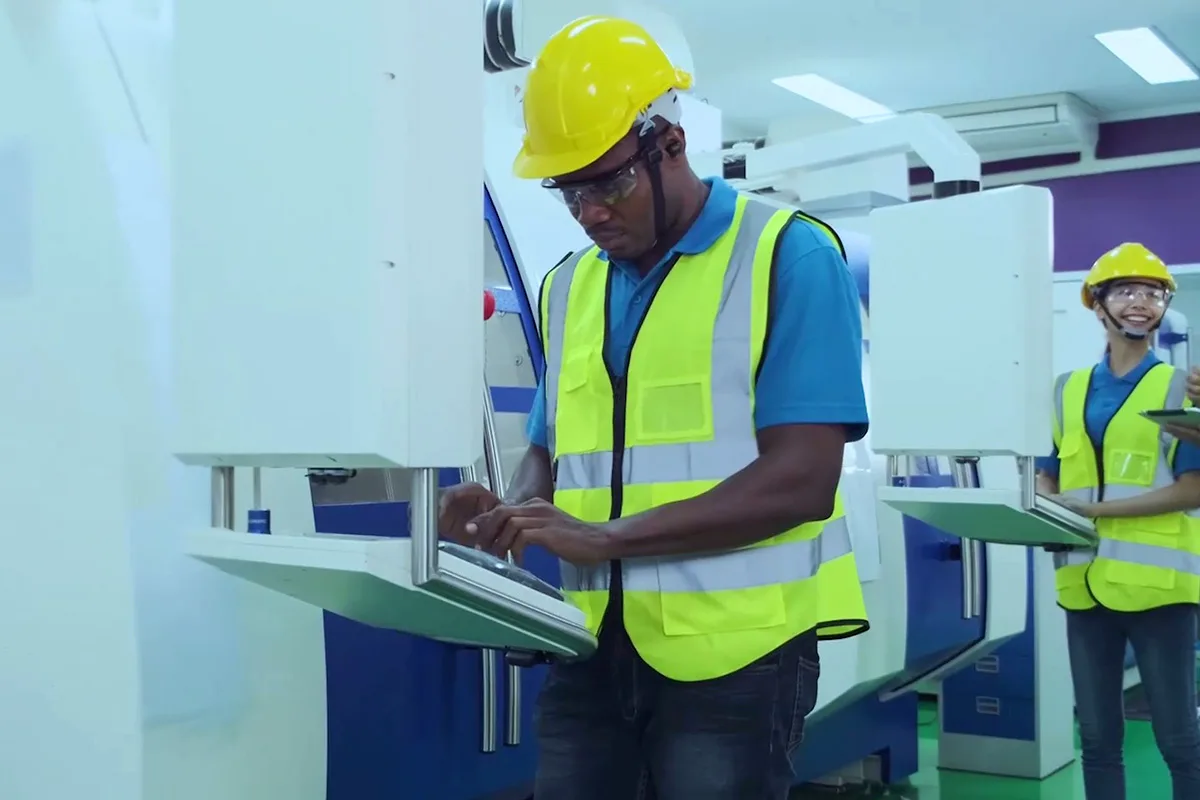occupational ergonomics worker carrying box